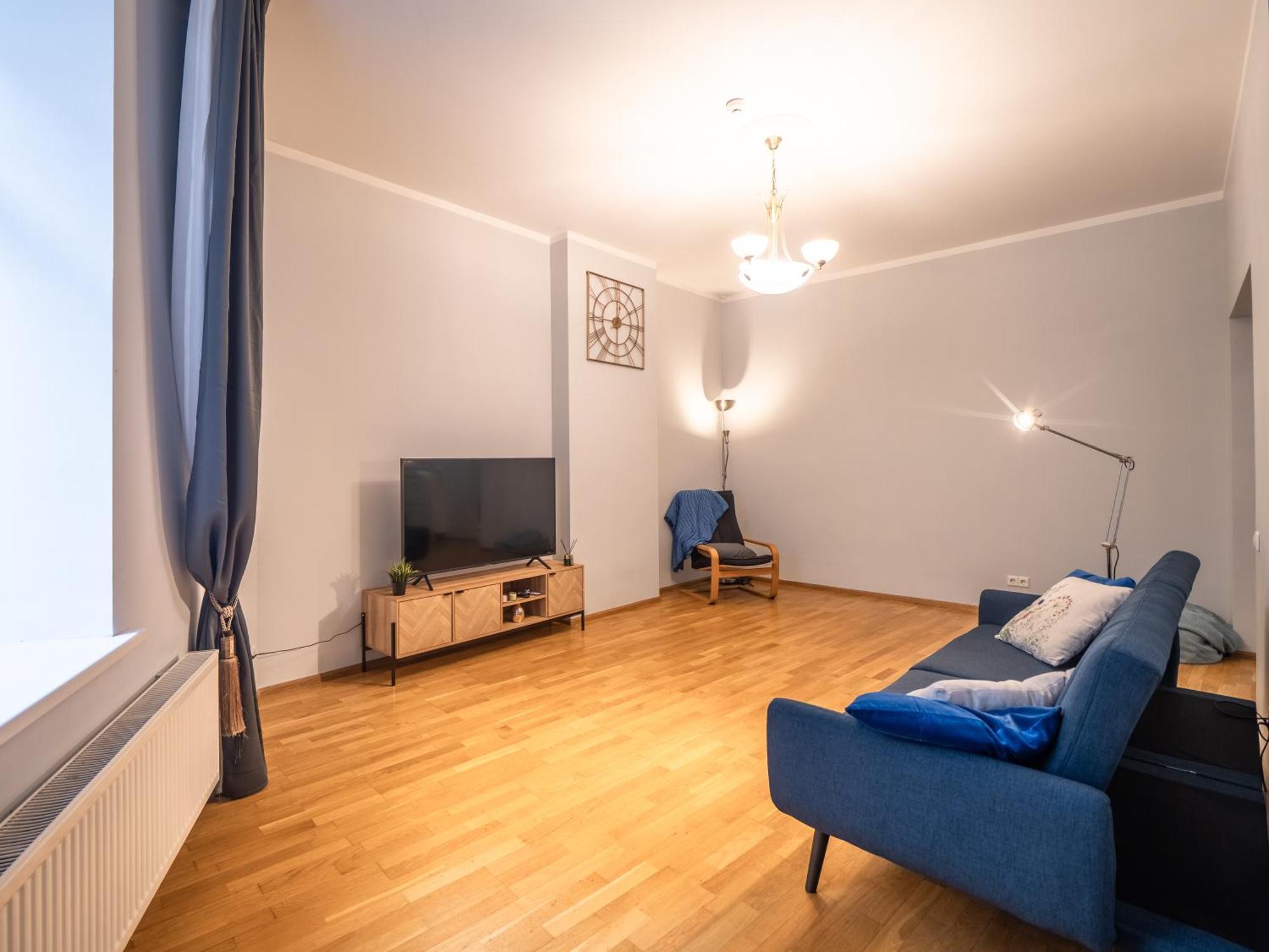 Spacious 2br For 8 Guests, Quite Centre, Art Nouveau Area 公寓 *