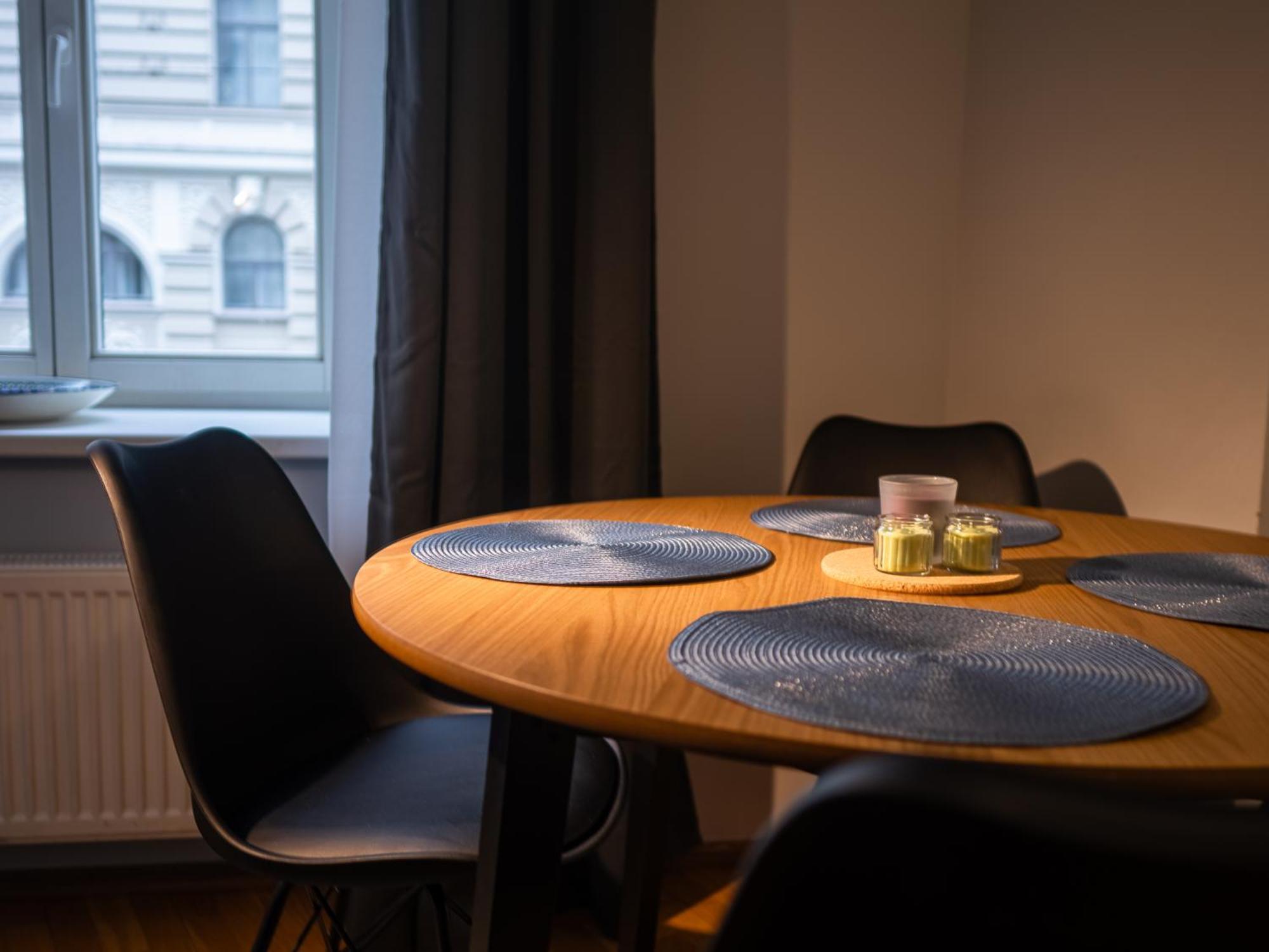 Spacious 2br For 8 Guests, Quite Centre, Art Nouveau Area 公寓 里加