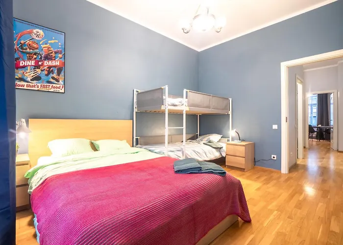 Spacious 2Br For 8 Guests, Quite Centre, Art Nouveau Riga Area